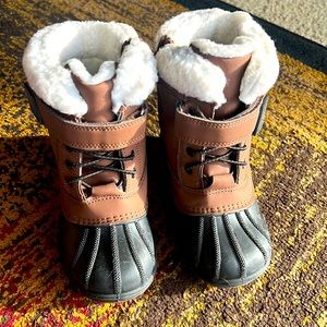 Toddler winter boots, Used only once, Excellent condition